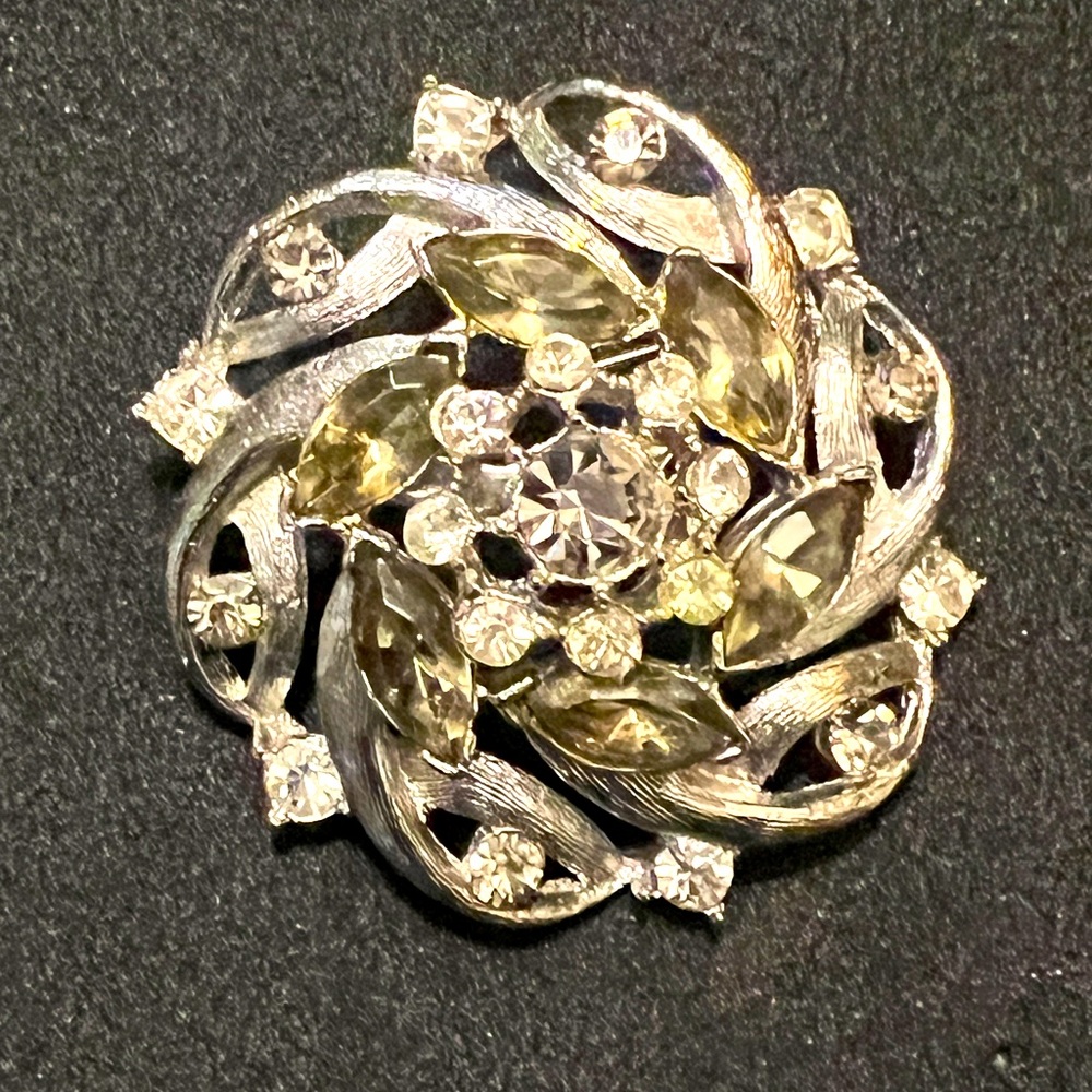 Weiss Signed Brooch - Silvertone